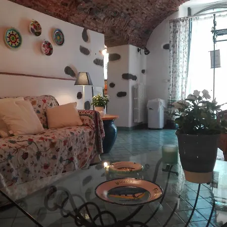 Bouganville Apartment *