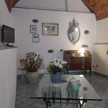 Bouganville Apartment *